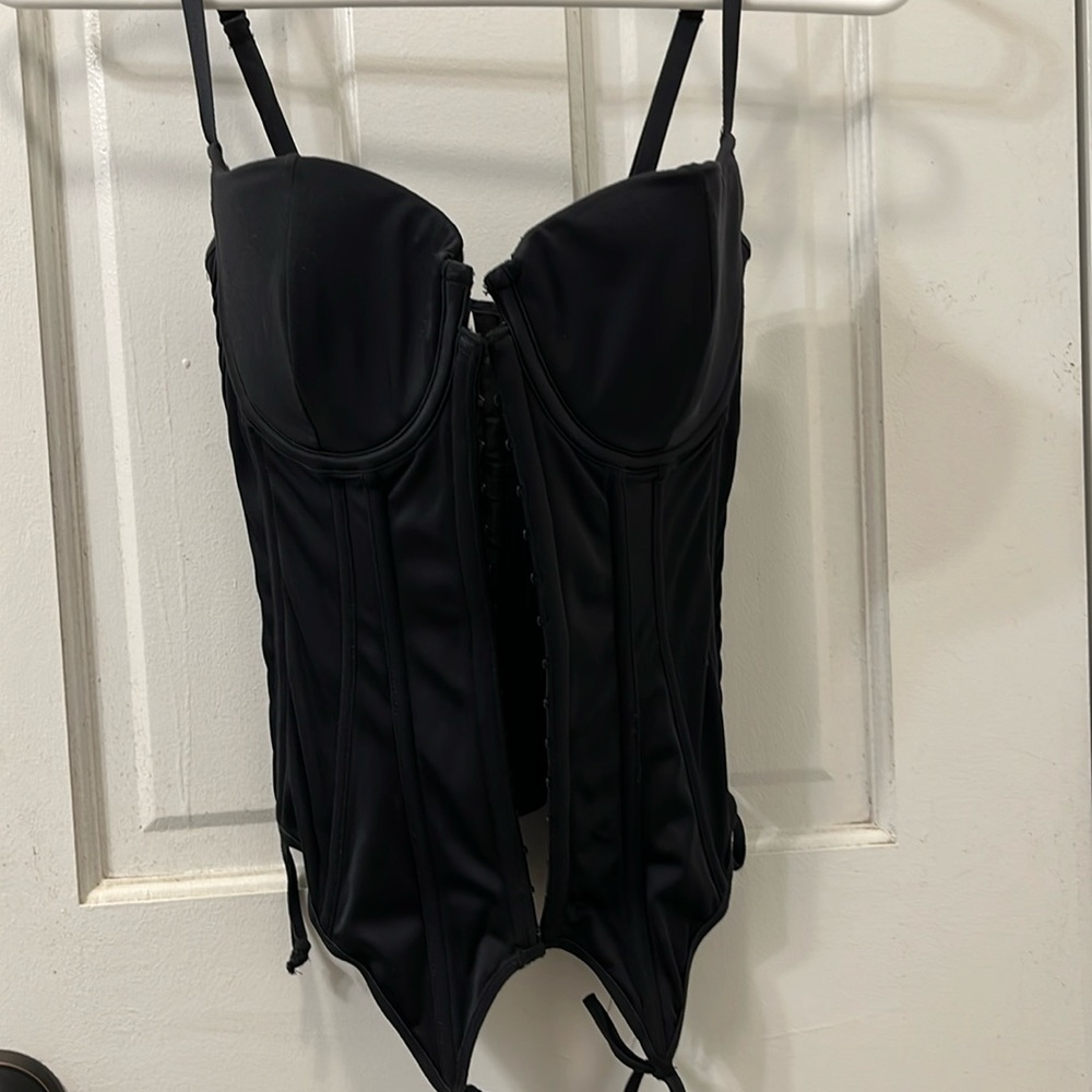 Victoria’s Secret corset Donating 2/1